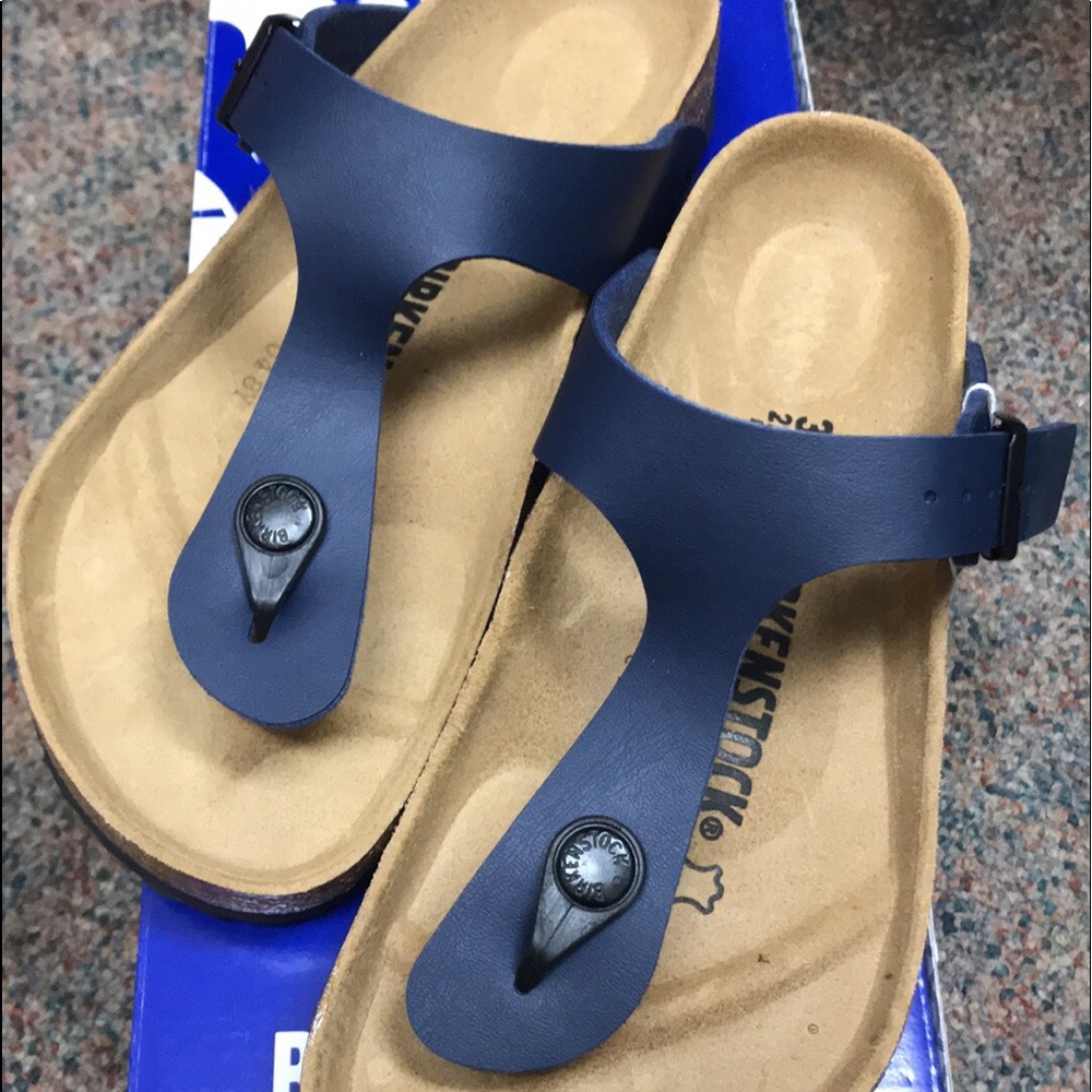 Women’s Birkenstock Gizeh Sandals size 35